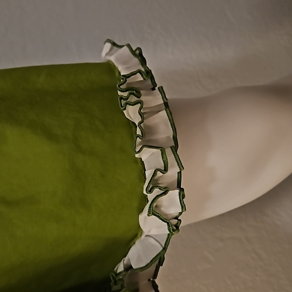 Vintage HANDMADE 1950s Green Ruffle Tie Back Apron - Picture 5 of 6